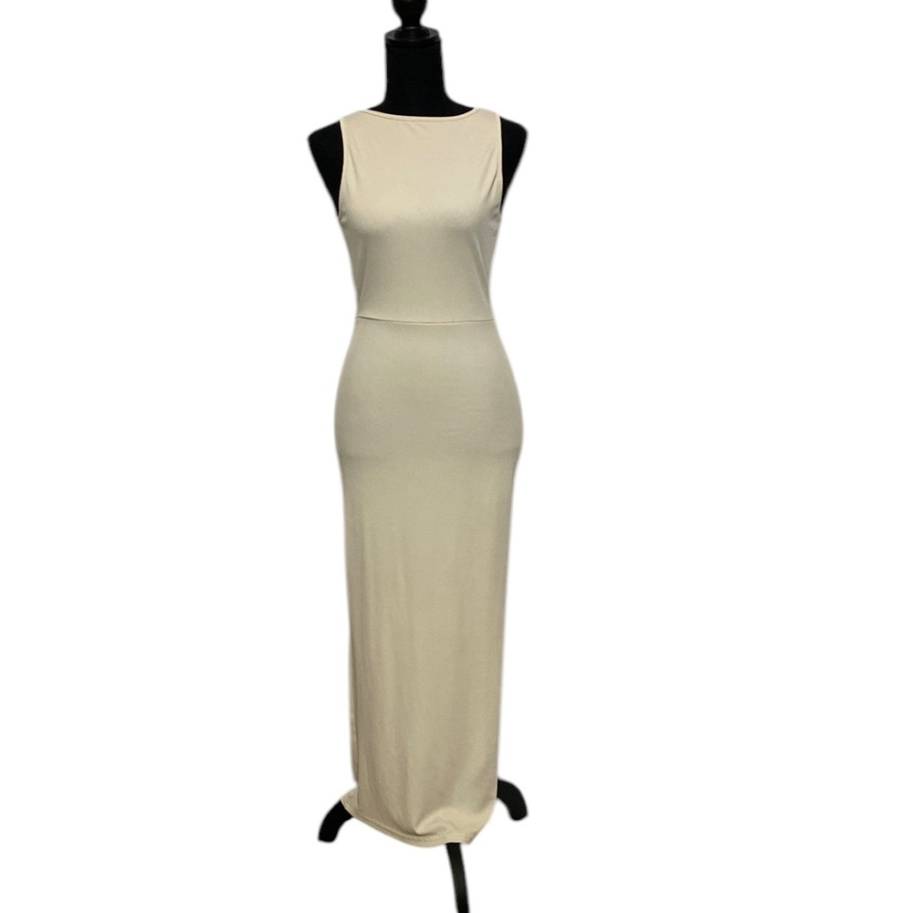 Ivory Sleeveless Fitted Maxi Dress M